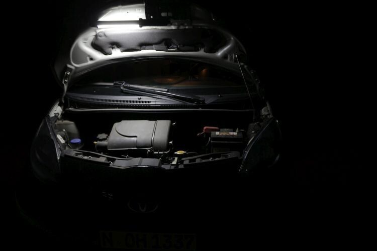 Deutlich heller ist bereits die LED-Stablampe 206.955. (Foto: Holz)