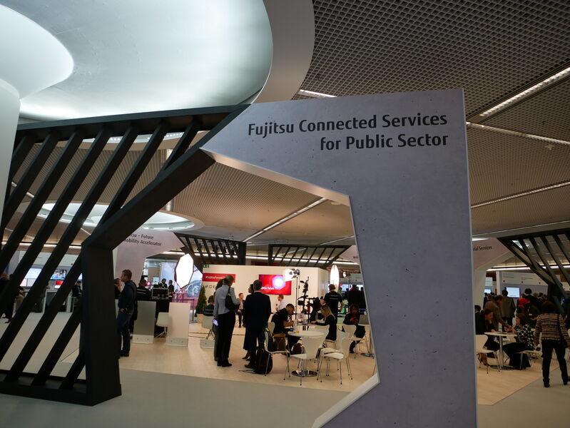 Bereich der Ausstellungen für den öffentlichen Sektor beim Fujitsu Forum 2019 in München (jm)