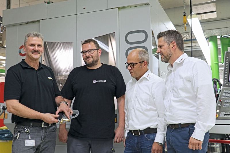 Die Kärcher-Prototypenbauer Achim Sanzenbacher und Michael Wussack freuen sich über die Unterstützung von Steffen Völker und Aleš Vurušič (v.l.) von Open Mind. (Bild: Open Mind)