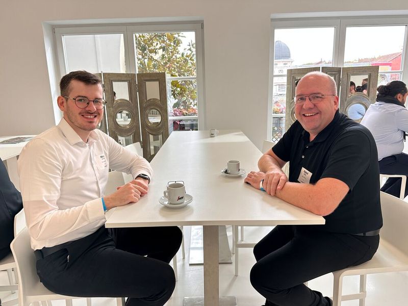 Max und Roland Schraml (Schraml.it) sind auch über 20 Jahren comTeam Partner. (Bild: Vogel IT-Medien GmbH)