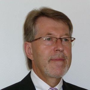 „Eine Umkehr der rückläufigen Gewinnsituation der deutschen Medizintechnikindustrie ist nur mit disruptiven Innovationen und kürzeren Innovationszyklen zu erreichen“, sagt Dr. Hans-Otto Maier, Senior Vice President der B. Braun Melsungen AG.