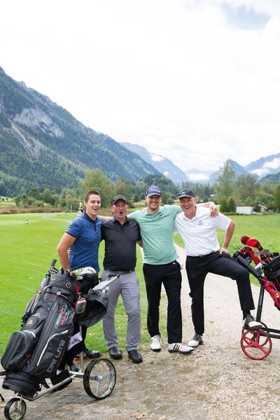 Die Herren freuten sich über eine kurze Fotopause: (v. l.) Daniel Eder (TechData), Hanno Boström (Blue Consult), Wolfgang Rodler und Meinrad Much (beide IBM) (Bild: Vogel IT-Medien GmbH)