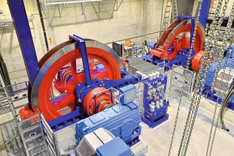 Gewaltige Antriebsleistung: die Grossgetriebe mit je 240 000 Nm Drehmoment. (Terzake / Alfred Imhof)