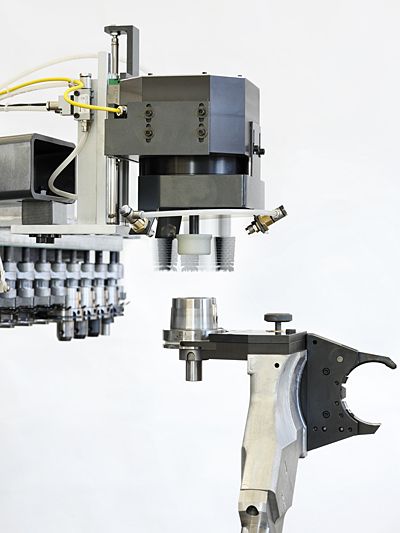 T+S zeigt eine Kegelreinigungsmöglichkeit, die in das Werkzeugwechselsystem integriert wurde... (Archiv: Vogel Business Media)