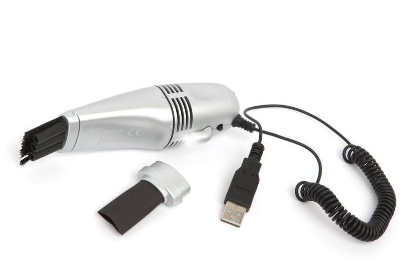 Zeit für den Frühlingsputz. Mit dem USB-Staubsauger von www.monsterzeug.de wird die Tastatur wieder wie neu. Kostenpunkt: 12,95 Euro (www.monsterzeug.de
)