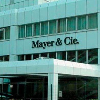 Nächste Insolvenz! Rund 120 Jahre stand das Unternehmen Mayer & Cie. für hochwertige Strick- und Flechtmaschinen „Made in Germany“. Anfang der Woche kam das Aus. Die Sanierung will man aber in Eigenverantwortung durchführen. (Bild: M. Bausreitner)