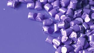 Auch bunt geht es wieder kunststofftechnisch auf der kommenden Fakuma zu: Die Herangehensweise bei der Umsetzung eines spezifischen Farbtons in unterschiedlichen Polymeren zeigt der Aussteller Deifel am Beispiel des Color of the Year Ultraviolett. (Deifel)