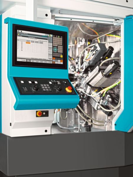 Durch den frontoffenen Aufbau bietet eine gute Zugänglichkeit und Ergonomie sowie Automatisierungsmöglichkeiten zur Bearbeitung von Futterteilen. (Index)