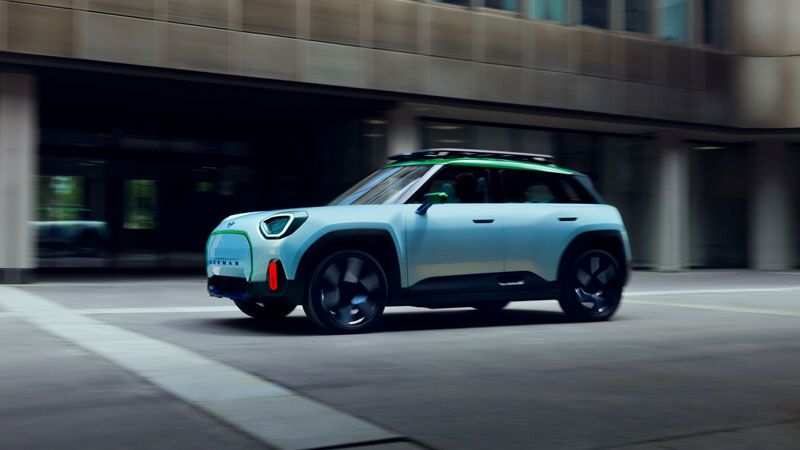 Die Studie vereint zentrale Merkmale der Mini-Zukunft: rein elektrischer Antrieb, klare und reduzierte Formensprache sowie ein Materialkonzept ohne Leder und Chrom. (Bild: Mini)