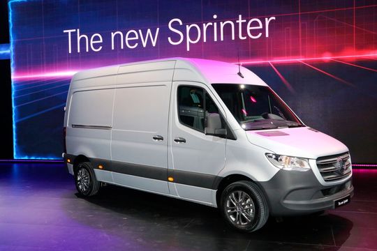 Der klassische Transporter ist der Kastenwagen – hier mit der mittelhohen Dachausführung.(Bild:  Klasing)