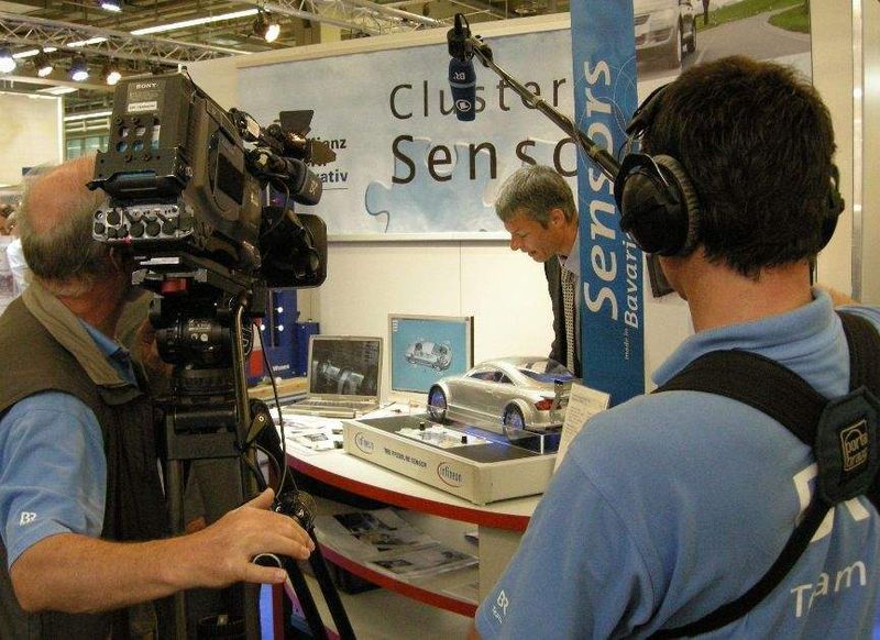 Das Bayerische Fernsehen berichtete mit einem Fernsehbeitrag für seine Nachrichtensendung Rundschau umfangreich über die technologischen Innovationen im Cluster Sensorik. (Foto: Strategische Partnerschaft Sensorik e.V./SPS)