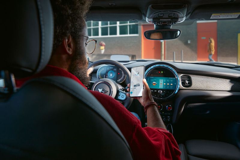 Mini erleichtert das Verleihen des Autos.