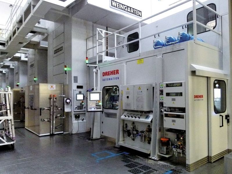 Die bei Audi in Ingolstadt betriebene mechanische Pressenstraße wurde von Dreher mit einer Siemens-S7-Steuerung ausgestattet. Vorher rüstete Dreher auch eine ähnliche Pressenstraße in Neckarsulm auf. Bild: Kuhn (Archiv: Vogel Business Media)