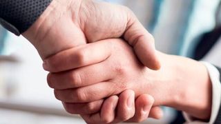 Top! Es gilt! Nach letzten rechtlichen Prüfungen ist jetzt genehmigt, dass MAX Automation SE die MA-Micro-Gruppe an eine Hitachi-Tochter verkaufen darf. Lesten Sie hier, worum es dabei geht ... (Bild: B. Westermann)