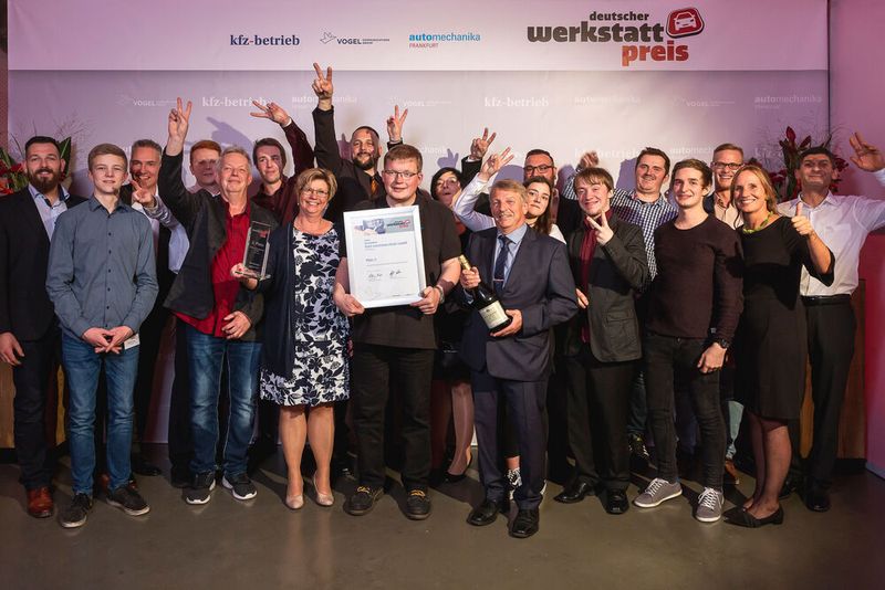 Über den zweiten Platz freute sich das Team der HAS Antriebstechnik GmbH aus Winterberg. (Bausewein)