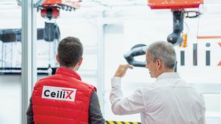 The mobile cobot from «CeiliX» enables seamless and freely movable processes on the ceiling instead of bottleneck management. (Image:PicturePartners / Georg Strohbücker)