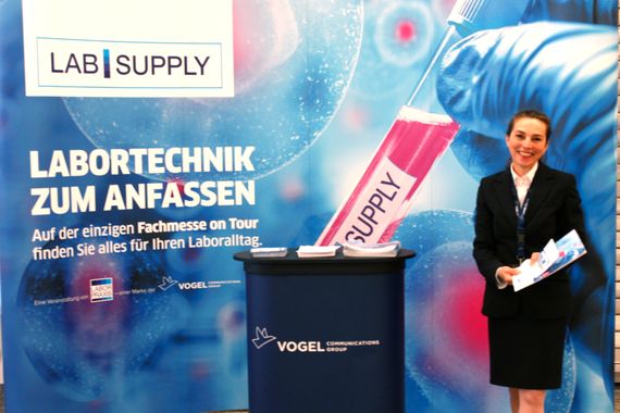 Am 27. April 2022 fand zum dritten Mal die LAB-SUPPLY in Wien statt. Einige Eindrücke vom Messetag gibt es in dieser Bildergalerie.  Mehr Infos zu den kommenden LAB-SUPPLY-Messen finden Sie auf www.lab-supply.info.  (LABORPRAXIS, C. Lüttmann)
