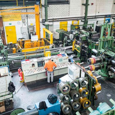 Blick ins Geschehen bei der Buderus Edelstahl GmbH in Wetzlar. Wie jetzt informiert wurde, wird das Unternehmen aus strategischen Gründen gleich zwei Geschäftsbereiche an die GMH-Gruppe verkaufen ... (Bild: Buderus Edelstahl)