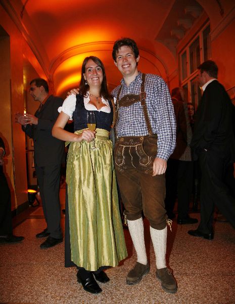 Geladene Besucher im Lokalkolorit. (Archiv: Vogel Business Media)