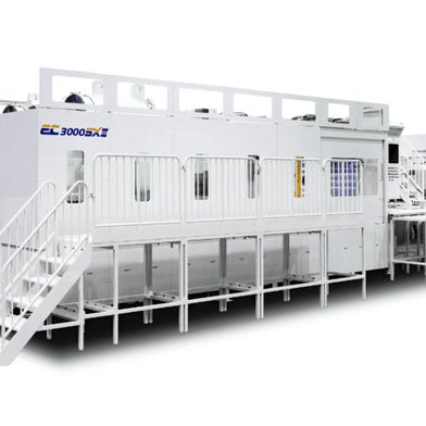 Die vollelektrische Spritzgießmaschinenserie ECSXIII von Shibaura Machine überzeugt mit Leistung und Energieeffizienz. Die Modelle decken Schließkräfte von 50 bis 3.000 Tonnen ab. (Bild: Shibaura Machine LWB)
