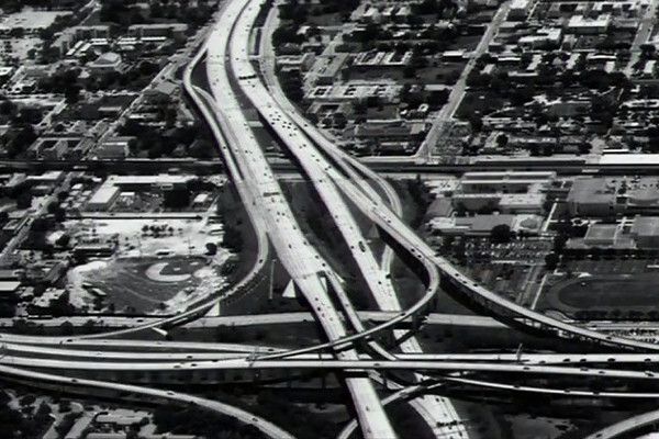 In den entwickelten Teilen unserer Erde haben wir sehr gut ausgebaute, sehr komplexe und teure Verkehrsinfrastrukturen. So gibt es allein in den USA mehr als viel Millionen Meilen an Straßen. (Archiv: Vogel Business Media)