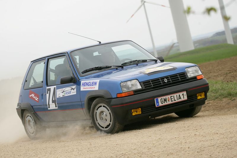 Sehr sportlich nimmt Hans-Jörg Köninger den Wettbewerb, den er mit einem R5 GT Turbo angehen wollte. Kein Wunder: Er ist nach eigener Aussage ehemaliger Motorsportler, Gründer des Renault-Tuners Elia und jetzt im Unruhestand. (Bild:privat)