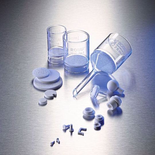 Robu fertigt Glasfilter-Geräte für präparative und analytische Verfahren in chemischen, pharmazeutischen und labortechnischen Anwendungen.(Bild:  Robu)