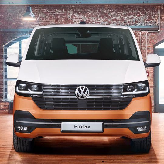 VW spendiert dem Bulli beim T6.1 erstmals einen E-Antrieb.(Bild:  VW)