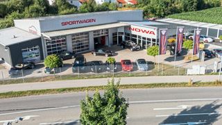 „Vorsprung durch Spezialisierung“ lautet das Firmenmotto von Sportwagen Nowa. Der freie Handels- und Servicebetrieb in Töging am Inn hat sich auf Fahrzeuge der Marke Porsche spezialisiert. (Bild: Klaus Vierlinger)