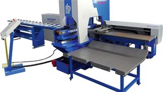 Die Stanzmaschine Cu-Profi von Boschert ist speziell zur Bearbeitung von Kupfer und Aluminium ausgelegt und verfügt über acht Werkzeugstationen. (Bild: Boschert GmbH & Co. KG)