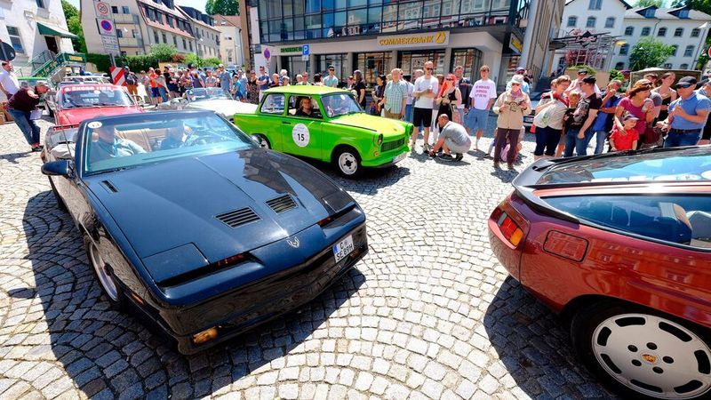 Aufgestellt für die Abschlussprüfung „Slalom mit dem Wasserbecher“ in Limbach-Oberfrohna (Bild: Zietz – VCG)