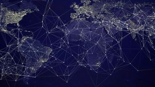 Smart-City-Projekte basieren auf IoT-Technologie. Voraussetzung dafür ist eine Datenverbindung, die prinzipiell mit verschiedenen Funkstandards realisiert werden kann.   (Bild: Axians)