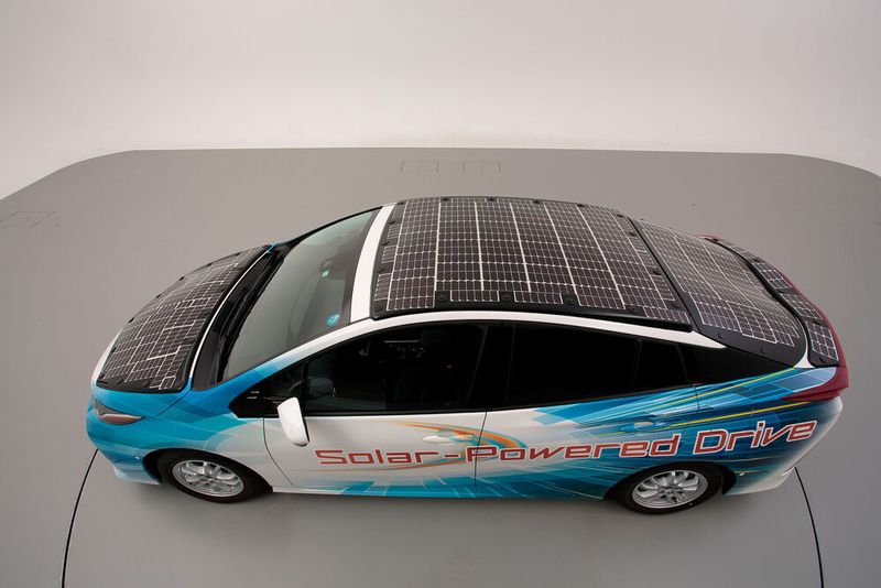 Aktuell testet Toyota einen Prototypen mit verbesserter Solartechnik. (Toyota)