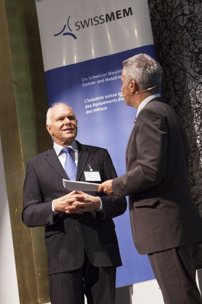 Mit Reto Lipp, SRF Zürich, gewann Swissmem einen kompetenten und versierten Fachmann, der auch dieses Jahr wieder souverän durch die Veranstaltung führte. (Bild: Swissmem)