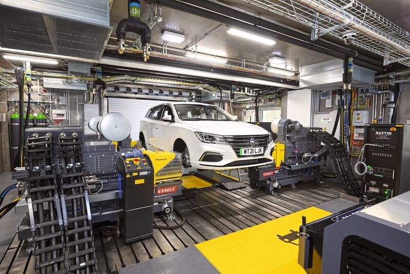 Im EV Testing Centre of Excellence im britischen Milton Keynes können Automobilhersteller ihre künftigen Technologien prüfen lassen.