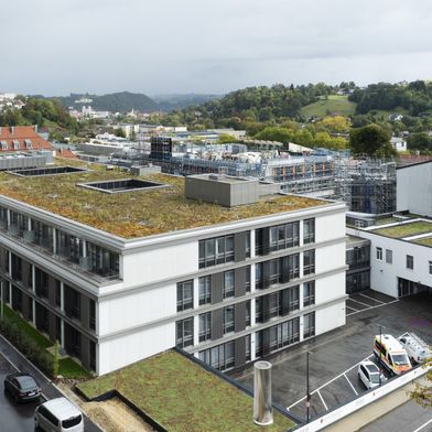 Das neue Bettenhaus am Klinikum Passau.


 (Bild: ATP Architekten Ingenieure/Friedmann)