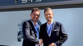 Schmieden Remarketingpläne für die Zukunft: Patrick Schulz (li.), Commercial Director BYD Deutschland, und Tobias Münch, Geschäftsführer BCA Deutschland. (Bild: BCA)