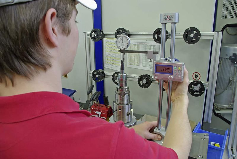 Mit Tendo-Werkzeughaltern lässt sich das Werkzeug im Handumdrehen µ-genau einstellen, so der Hersteller. (Archiv: Vogel Business Media)