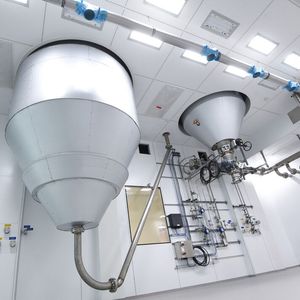 Das Bild zeigt eine Anlage zur Trocknung von Feststoffen.(Bild:  BASF SE)