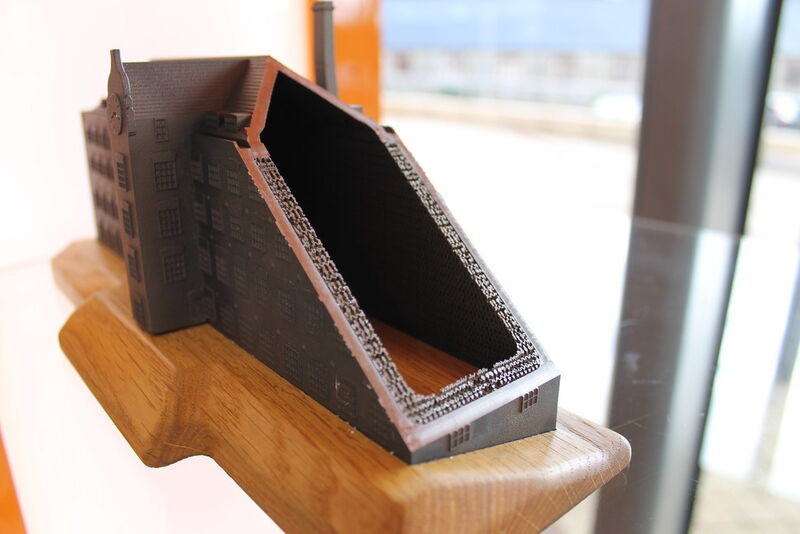 Internal features, lattice and thin walls can be produced on the AM250. (Source: Schulz)