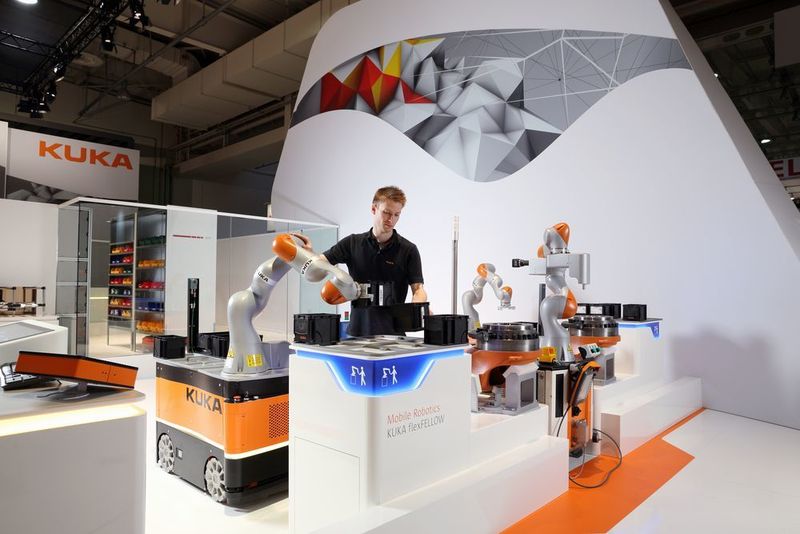 KUKA @HMI 2015 (KUKA)