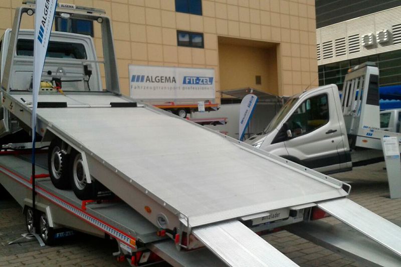 Die Firma Eder Fahrzeugbau ist auf der IAA unter anderem mit dem Knicklader „Blitzlader 2“ vertreten. (Dominsky)