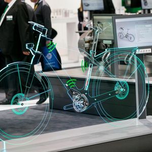 Im „gläserne Fahrrad“ von Schaeffler auf der Sonderschau „Intelligente Fluid- und Antriebstechnik“ steckt die automatische Fahrradschaltung Velomatic.
