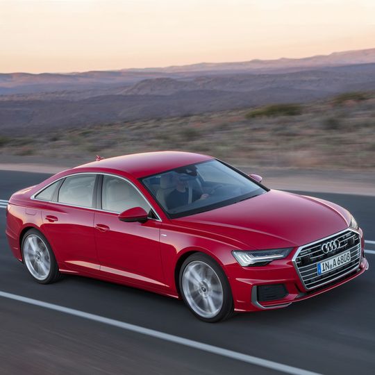 Die achte Generation des A6 kann man mit bis zu 38 Fahrerassistenzsysteme ausstatten.(Bild:  Audi)