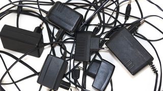 Standardisierung tut Not – spätestens seit sich zu den verschiedensten Servern und On-Premise-Anwendungen noch ein Wildwuchs an virtuellen Maschinen und nicht autorisierter Cloud-Lösungen gesellt hat. (Bild: Fotocvet, Fotolia)