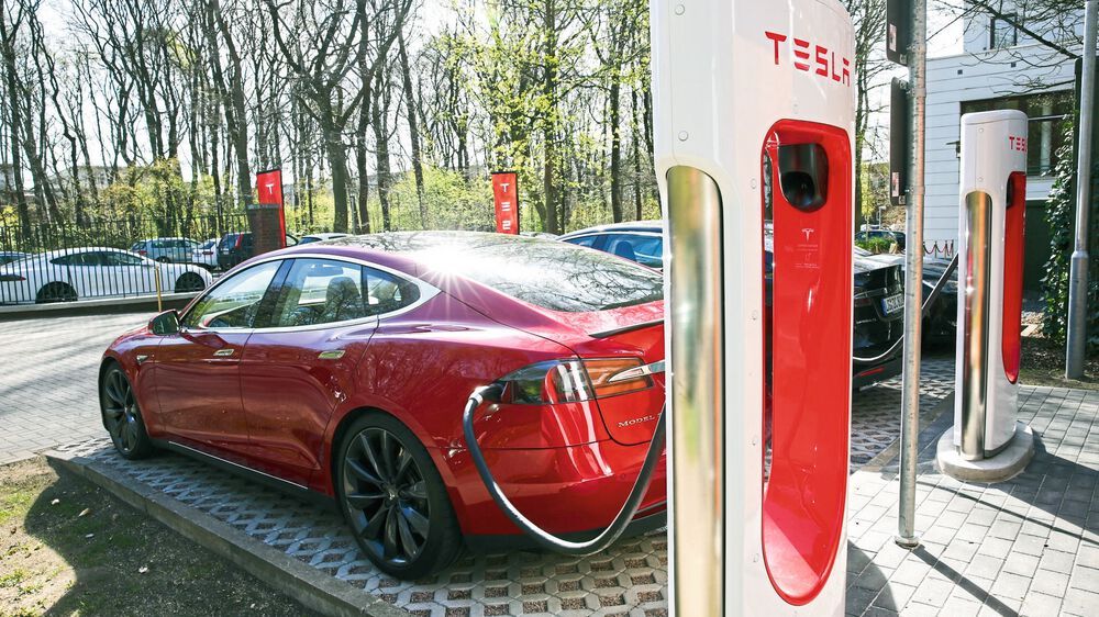 Tesla Mit Rekordumsatz Nach Preissenkungen