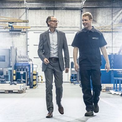 Stephan Toxopeüs, li., CEO der Kaltenbach Gruppe: «Gefragt sind Lösungen, die Produktivität, Flexibilität und Prozesssicherheit gleichermassen erhöhen.» (Bild: Kaltenbach)