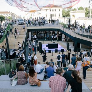 Neben den Ständen von Autobauern soll es mehr kulinarische Angebote geben.(Bild:  IAA Mobility)