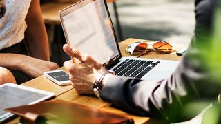 Kritik als Chance verstehen: Um ein Feedback akzeptieren oder ablehnen zu können, muss man den Inhalt des Feedbacks verstehen. (gemeinfrei)