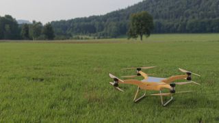 Das entwickelte Multicopter-System hat eine Abflugmasse von 25 Kilogramm und verfügt über eine große Nutzlastfläche. Aufgrund der modularen Bauweise kann es für spezifische Anwendungsfälle angepasst werden.  (Bild: Leichtwerk AG)